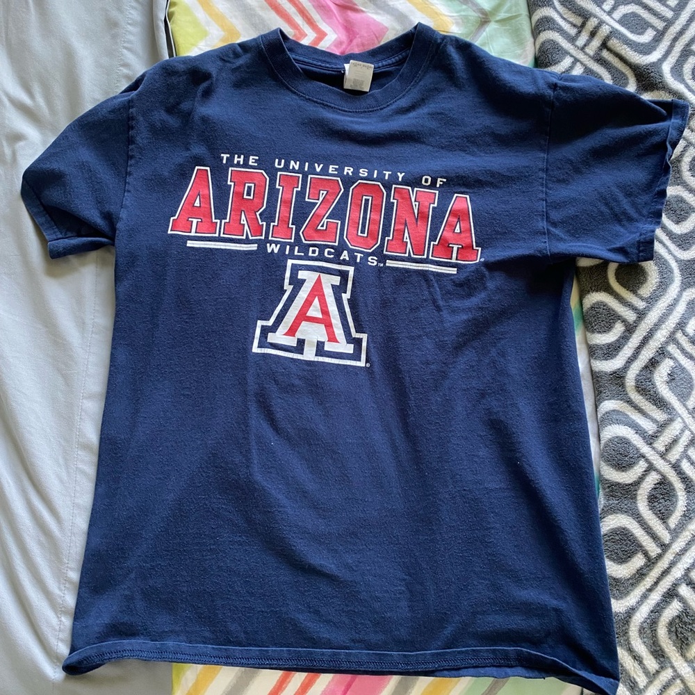 University of Arizona T shirt